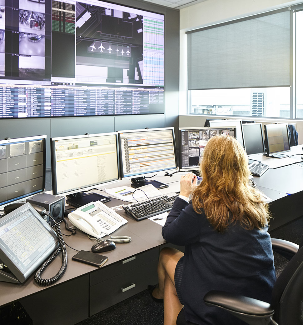 Personnel en tour de controle