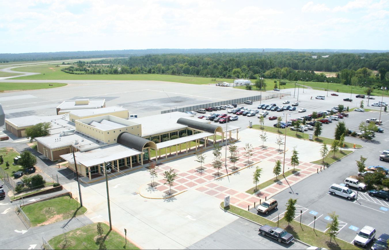 Macon Downtown Airport