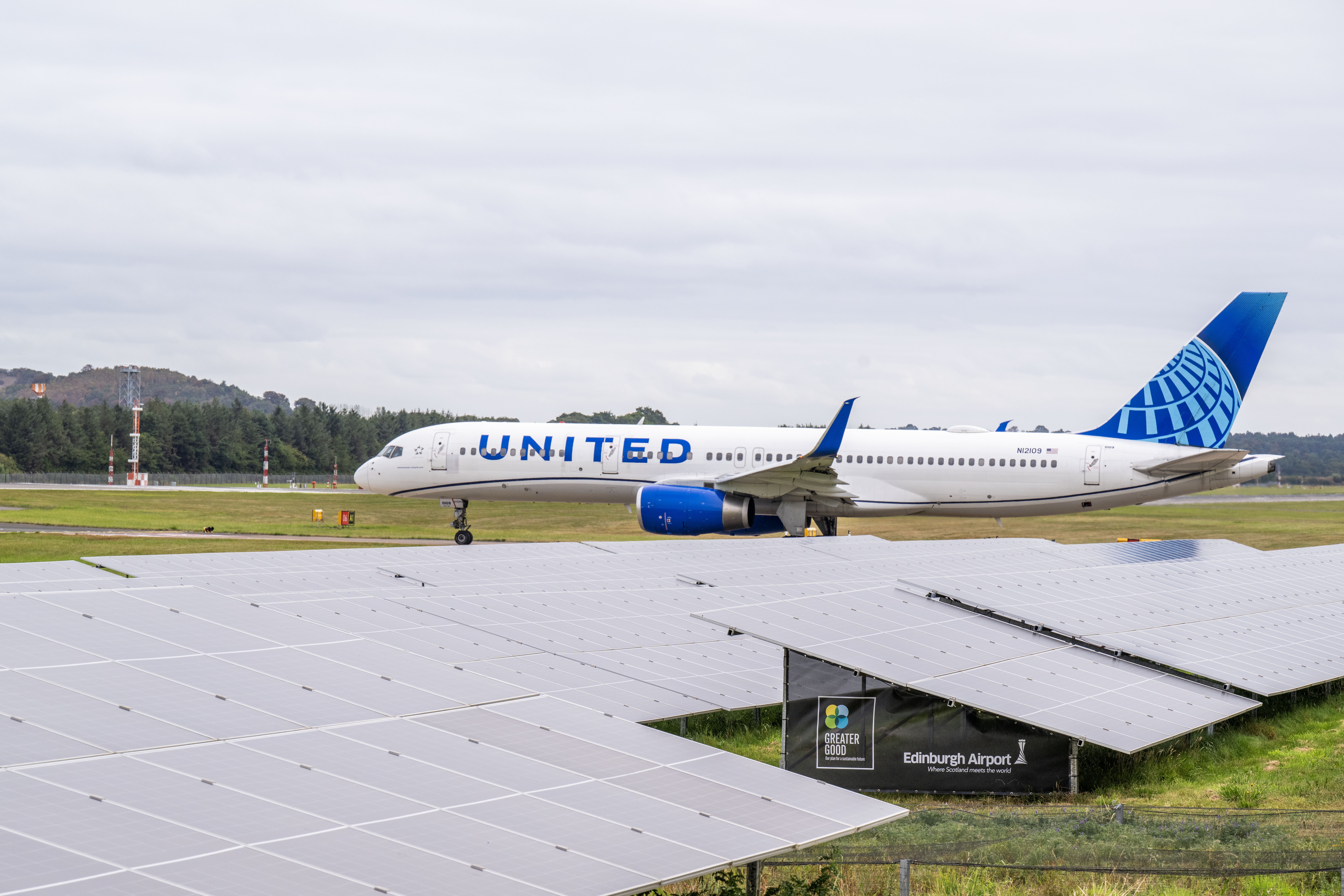 VINCI Airports launches one of the UK’s first airside solar farms at Edinburgh airport