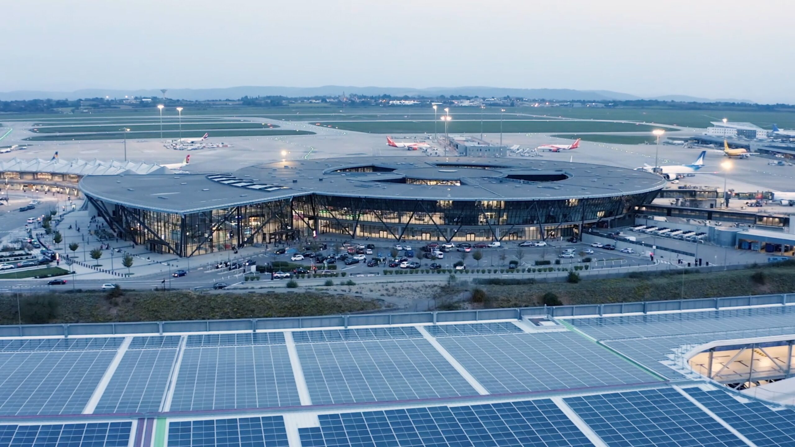 VINCI Airports announces that Lyon-Saint Exupéry Airport has achieved net zero carbon emissions and obtained international ACA 5 certification